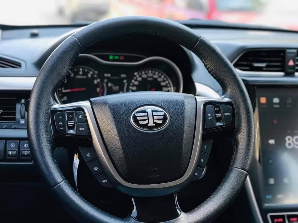 سلام عليكم 
مطلوب يوكن من 2007  بترة اريدها نظيفه رجاء
مراوس بسياره ويه فرق
نوع السياره
فاو بستون 2018 رقم بغداد مكفوله
***********
