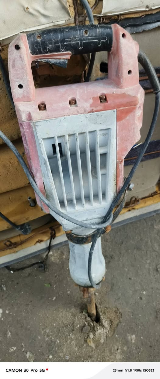 للبيع درين تفليش شركت TAAM   الله شاهد فحمات ما بدله.
ضال بل مطر و شمس


**إذا كنت صاحب هذا الإعلان وتريد حذفه لأي سبب، رجاءا أرسل رسالة إلى الدعم الفني**