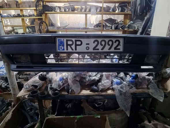 متوفر مواد احتياطية لل BMW  جميع الأحجام محلات أبو حيدر التميمي بصره الزبير شارع  الشعبيه الجديد قرب جسر سكة القطار رقمي ***********
