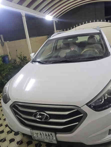 توسان خليجي 2013 سياره حلوه بيهة صبغ قليل بجنطة السونار موجود وبيهة بارد بجاملوغ الخلفي السعر 145$ وبيهة مجال للاستفسار ***********
