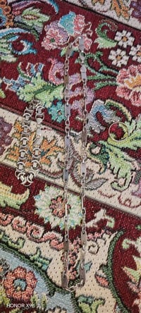 كلاده وسوار وحلقه وزنهن 85 غرام الاغرام عله 4 قفل مكاني بغداد مدينه ال...