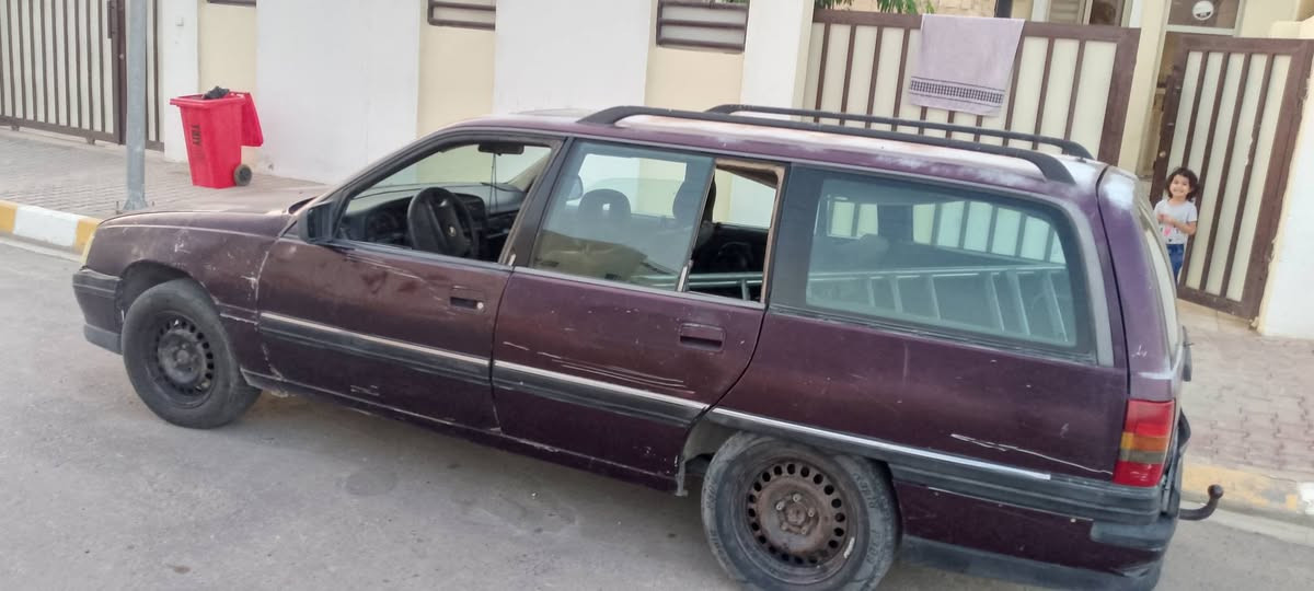 السلام عليكم
للبيع اوبل اوميكا موديل 93 حجم 20 كير عادي شرط كير محرك صدر امامي شرط جديد خلفي نص ونص شرط   التحويل رقم صلاح الدين السنويه بسمي سياره تحتاج ترتيبات مثل ما بالصور السعر 27 وبيها مجال للاستفسار الاتصال على الرقم *********** المكان تكريت
