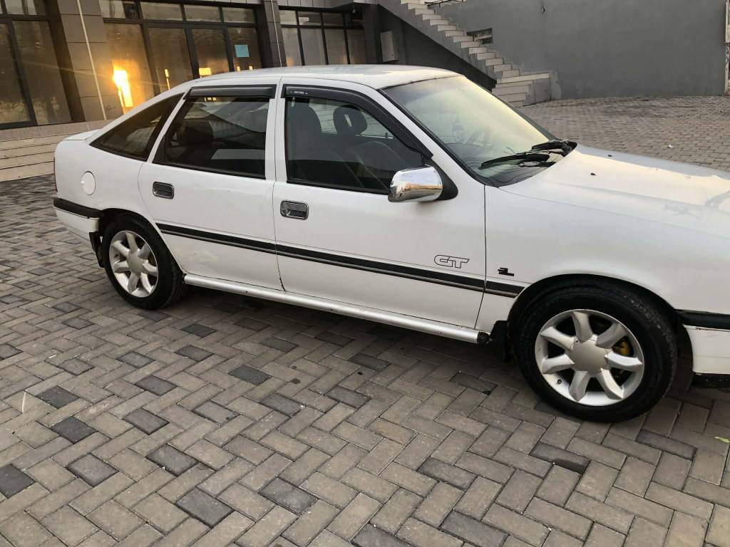 OPL(vektra)
مؤدلي 1992
جام كارةبا
مةكينة 20
گير عادي
بئ دةعم 
بئ بؤياخ
جوار تايةو ويلي لؤك
بيشو دواي تازة داگيريراةى بيتةقةو رةقة
گةر مو فلجةو كامل كارةباي بةشةرت
هةموگياني لةسةر شةريكة ماوةتؤ
ئارم بلاستيك سليماني بةناوي خؤمؤ
بةشةرتي گيرو مةكينةو ئارمو ئةوةلياتو غرامة بةناو كردن
مالي دؤسةر يةك  دينار مةسرةفي نية
گةر مشتةريت  تةلةفون بكة
*********** السليمانية, العراق
