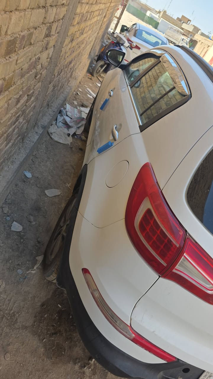 كيا سبورتاج بها ضربه بالشامله في الخلفي ومصبوقه عام مطلوب ومراوس كيا بنجو فحل ***********
