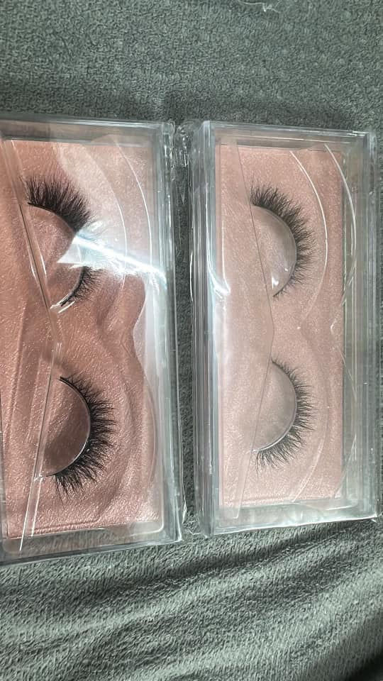 رموش بهذه الشكل  وشرايط لاصق


**إذا كنت صاحب هذا الإعلان وتريد حذفه لأي سبب، رجاءا أرسل رسالة إلى الدعم الفني**