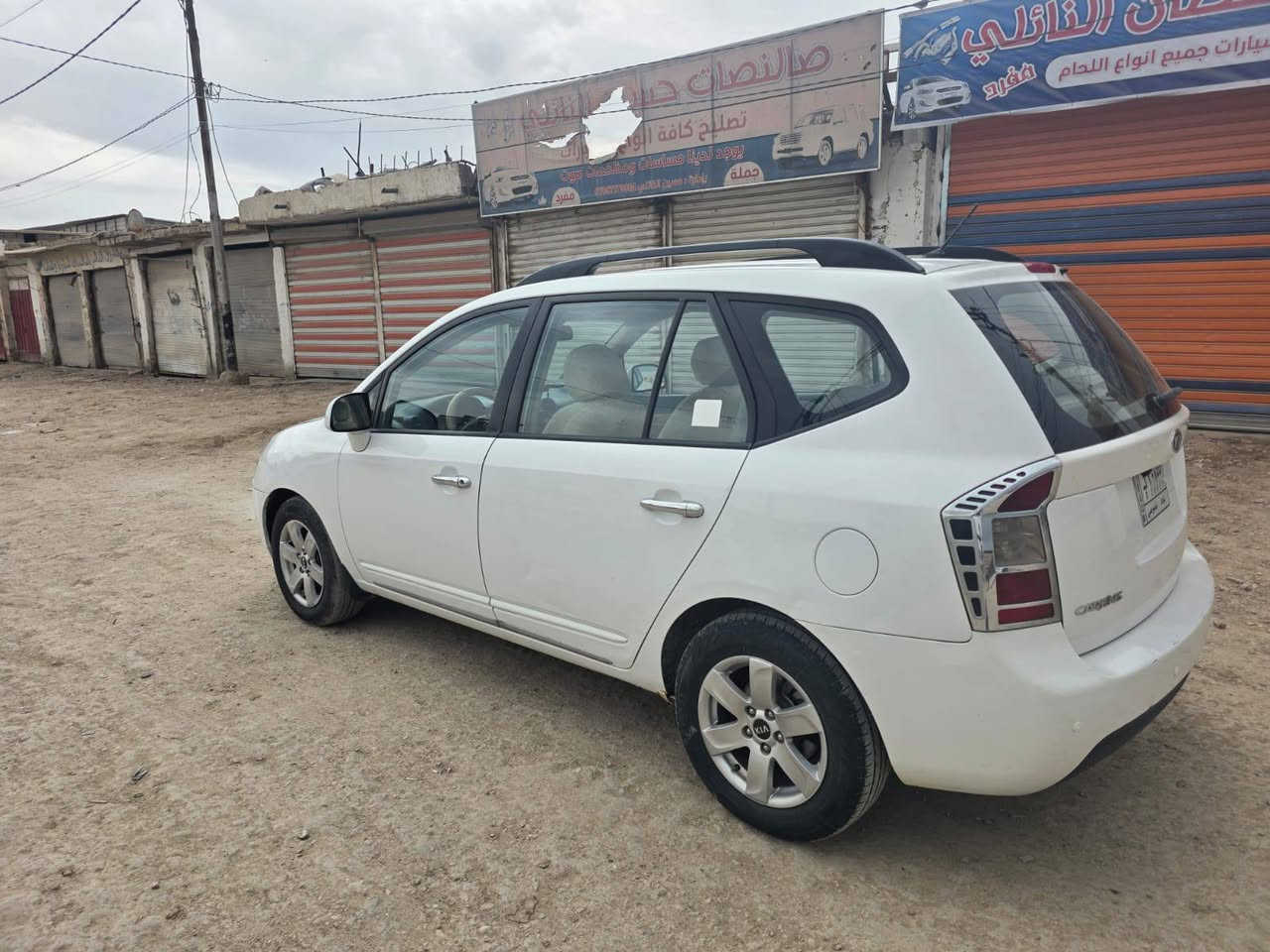 سلام عليكم كيه كارينزموديل 2009خليجي فول واحدعله واحد بيهه بارد7راكب السعر117وبيهه مجال***********
