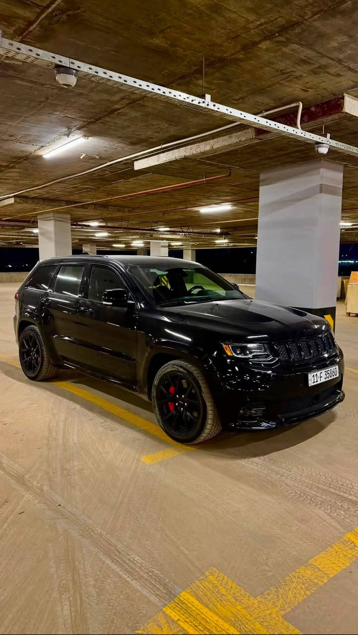 السلام عليكم
الموديل : 2020
الفئة : جيب اس ار تي Jeep / SRT/V8/ 6400 
العداد :33.000
رقم بغداد الجديد وهزة جديده ومابيها اي نقص واحلى من الصور 
مكان السيارة :  بغداد الغدير او السيديه 
المواصفات .
*  
* رادار امامي مع مانع تصادم . 
* نظام الاسطفاف الالي (اوتوپارك) . 
* نظام تحذير الخروج عن المسار . 
* دفع رباعي 4x4 . 
* فرش المقاعد من الجلد والشاموا . 
* دشبول جلد  . 
* صفي المقاعد الأمامية كهربائية .
* ذاكرة لحفظ وضعيات الجلوس ( كرسي السائق ميموري) . 
* صفي المقاعد الأمامية مع تبريد وتدفئة . 
* صف المقاعد الخلفية مع تدفئة . 
* انظمة القيادة على حلبات السباق  (رياضي) . 
* نقطة عمياء  ( رادار جانبي) .
* ويل SRT  اكبر حجم قياس 20 انج .
* مقود  (ستيرن) السائق كهربائي . 
* تدفئة ستيرن . 
* سقف بانوراما .
* شاشه كبيرة 
* مصابيح امامية زنون . 
* المصابيح الأمامية مع LED لايت . 
*مصابيح خلفيه (بك لايت)  لد
* كشافات ضباب بروجكتر زنون . 
* سقف المقصورة مغلف بالشاموا . 
* تشغيل عن بعد .
* صندوق كهربائي .
* حساسات أمامية اصليه تظهر في الدشبول . 
* حساسات خلفية اصليه تظهر في الدشبول  .
* كاميرا خلفية اصليه دواره  .
* بخاخ ماء لتنظيف المصابيح الامامية (زراك لايت) .
* مرايا متحسسه للضوء العالي . 
* بلوتوث تلفون . 
* محدد سرعة  ( كروز سرعه ). 
*  رادار خلفي نظام بريك اوتماتيكي ( Auto Break System ) .
*ايرباكات عدد ١٢ 
*نظام صعود مرتفعات
*نظام تزحلق 
*نظام معرفة ضغط الاطارات
*نظام اقتصاد بالوقود eco
*نظام مكابح  EBD
وعليها درگة فورجد RPM
لايتات اوركال متغير ومنظومة زينون
.مفرغة وعليها برمجة مصطفى ايكل
حادث السياره قطعتين جاملغ وباب سايق سطحي  ومبدلات لون ماكو اي قطرة صبغ بالسياره وسونار موجود 
للبيع او مراوس السعر  : 31.300$ وبيها مجال بسيط 
.
للاستفسار الاتصال على هذا الرقم : 
*********** واتساب
