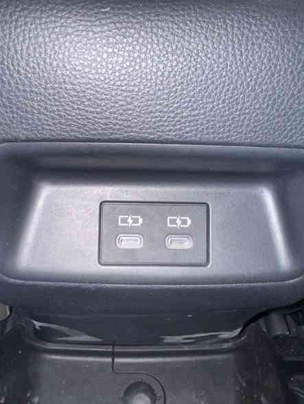 تويوتا كورلا هايبرد 2024 SE بلس
لون اسمنتي 

مواصفات

التحكم على المنحدرات

الكاميرا الخلفية

بصمة

فتحة السقف

تدفئة المقاعد

نظام المفتاح الذكي

شاشة

مرايا جانبية كهربائية

مصابيح زينون الأمامية

8 وسادة هوائية

لوحة قيادة رقمية

المصابيح الأمامية ليد

كشافات ضباب

شاحن لاسلكي

رادارات امامي خلفي 

رادار تحذير فتح الباب 

جهاز دفع خلفي كهربائي 

ملاحظة السيارة AWD جهاز خلفي كهربائي وليس 

ميكانيكي يعمل فقط عند الحاجة 

الضرر 

كما موضح بالصور 

تبديل باب السايق نفس اللون 

وصبغ الجاملغ فقط بدون دواخل 

صبغ قطعة واحدة فقط

السيارة كاملة مو ناقصها اي شي 

سعر الرقم 200$  تترقم بغداد 

السعر 16500$ يعني 165  ورقة وبيها مجال بسيط 

مكان السيارة الانبار حديثه 

للاستفسار : ***********
