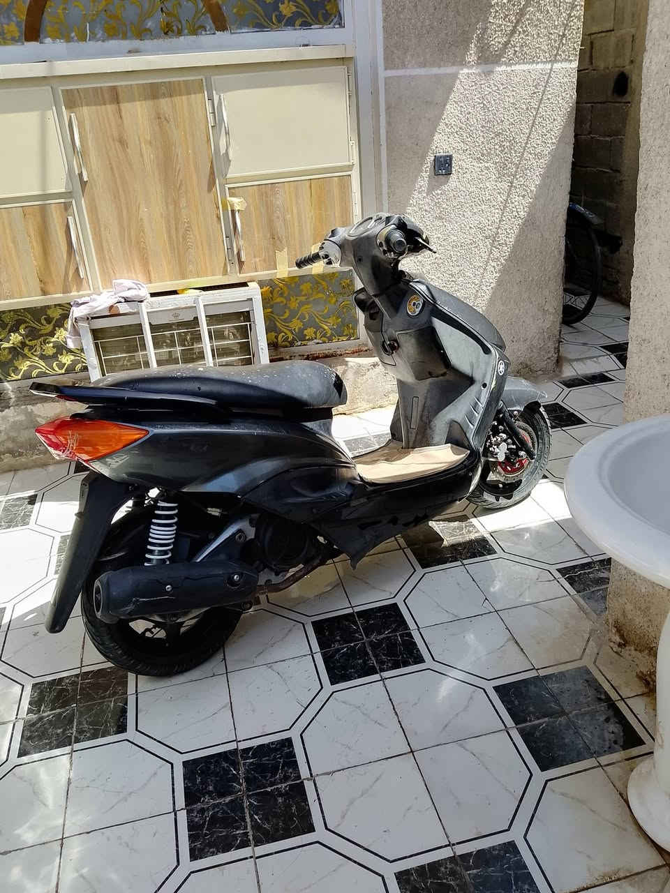 متاح سكنس 110 نثيه نقص اشاره يمنه وتنضيف كابريتر فقط ولباقي كله شغال وخير من الله السعر 600 وبيهه مجال شي قليل الستفسار *********** مكاني بغداد الشعب

