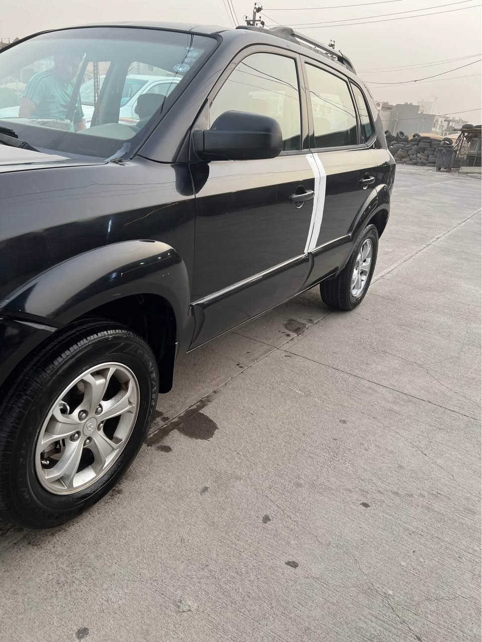 تۆکسون مودیل٢٠٠٩
غاز بانزین سنوي  بەسەر جوە فحس و هەزەی نوێیە کیر و مکینە محرك بشرط  ***********
شوێن اربیل ٣ قطعە سبغ لەگەل جەمپەکی پشتەوە پێشی کەپسە سعر ٩٤ أربيل, العراق
