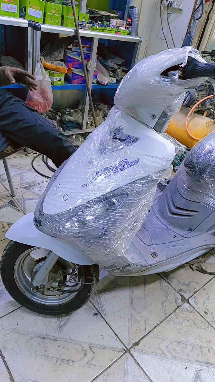 ماكس منغولي
دراجه حاويه غير مستخدم

شرط النضافه  

كفاله محرك تروح تفحص السماوه كله

نضام ماستر رافدين متوفر فقط +ترهم مراوس

مكاني سماوه تقاطع حي العسكري قرب مطعم ساطور 

معرض علي الجياشي (*********** )
