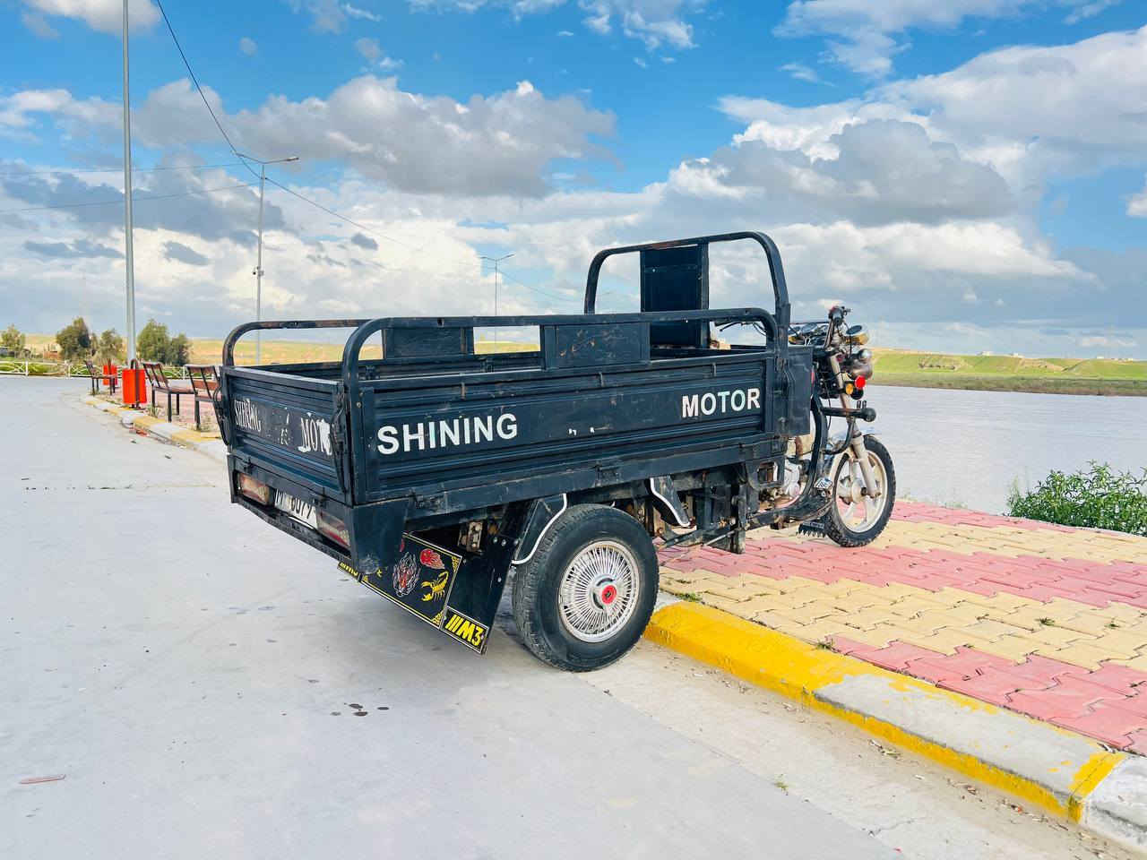 السلام عليكم
ستوته موديل2022
محرك2024مامفتوح 
كلها شرط منفيس كهربائيات 
شغاله تواير جدد السعر مليون و300
مكان جنوب الموصل كياره ***********
