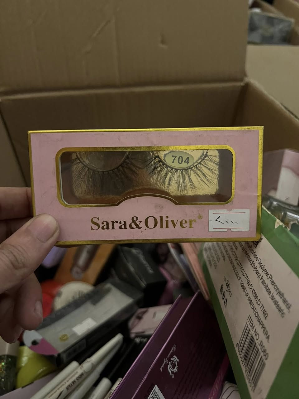 تصفية بضاعة محل كوزمتك ومكتبة ميك اب هدايا قرطاسية العاب هاي الغراض البصور بعد اكو بكدهم ممصورهم ابيع كلهم مكاني بغداد رقم ***********
