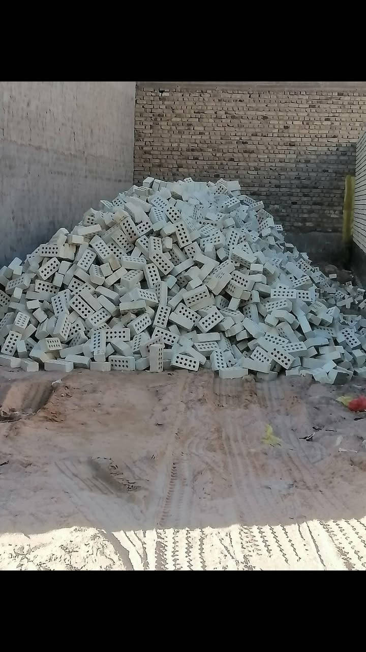 ✅.تجهيز طابوق إلى كافة محافظات العراق بسعار خيالية 
✅طابوق خالي من املاح 100٪ يمتاز بجوده عاليه 
✅يوجد 8000  معا زياده 400
✅ يوجد 4000 وزياده250
✅يوصلك خلال ٢٤ ساعه
✅ويانه مراح تتعب يوصلك لباب بيتك بأفضل جوده
✅طابوك مشروط من حيث العدد ونوعية
✅قالب عدل وقياس واحد
✅يتم رفض طابوكه ذا خلاف الشروط المذكورة
✅ للحجز اتصل على الارقام
***********‏
