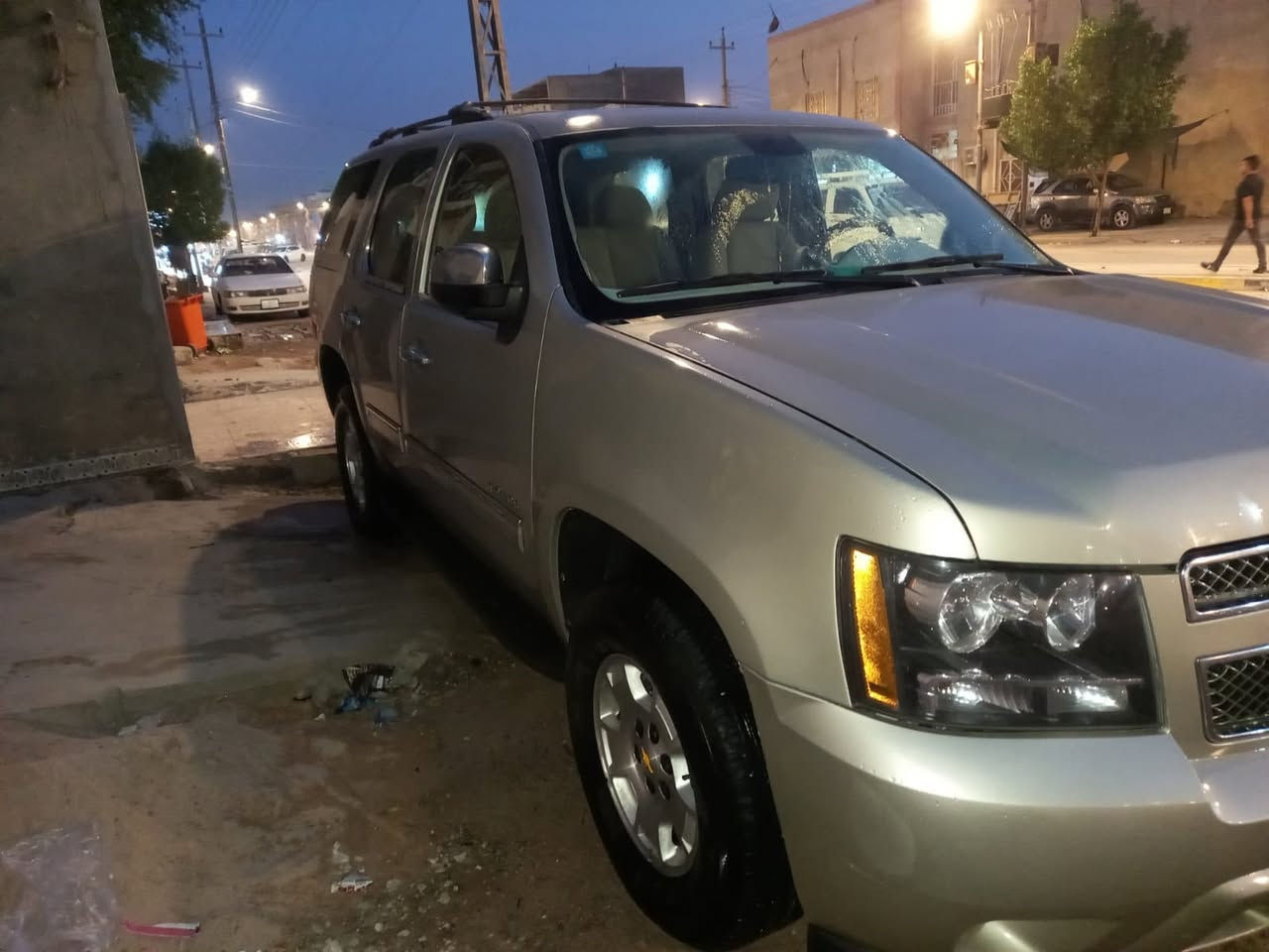 تاهو خليجي وكاله الغانم مديل 2013
بيها مدكر وباب صبغ اثر شخوط والباقي كفاله  
سعر 240 
مكانها البصره حي الحسين على المستطيل
***********
