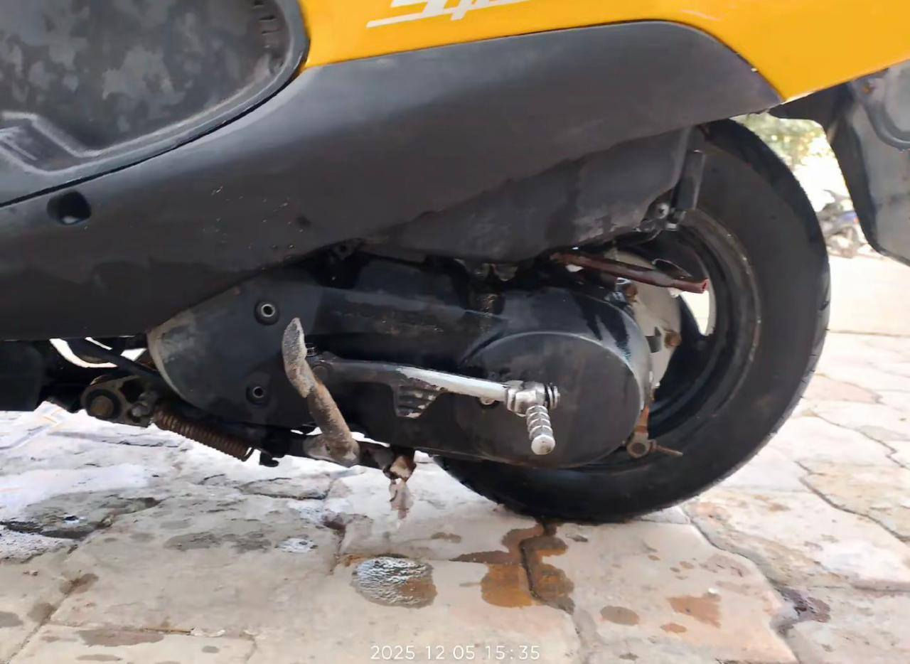 دراجة سبيسي للبيع مكفوله من الفتح 
والصور كدامكم السعر 400قفل مكلف بالنشر ما متواجد بالفيس.. ***********---***********
