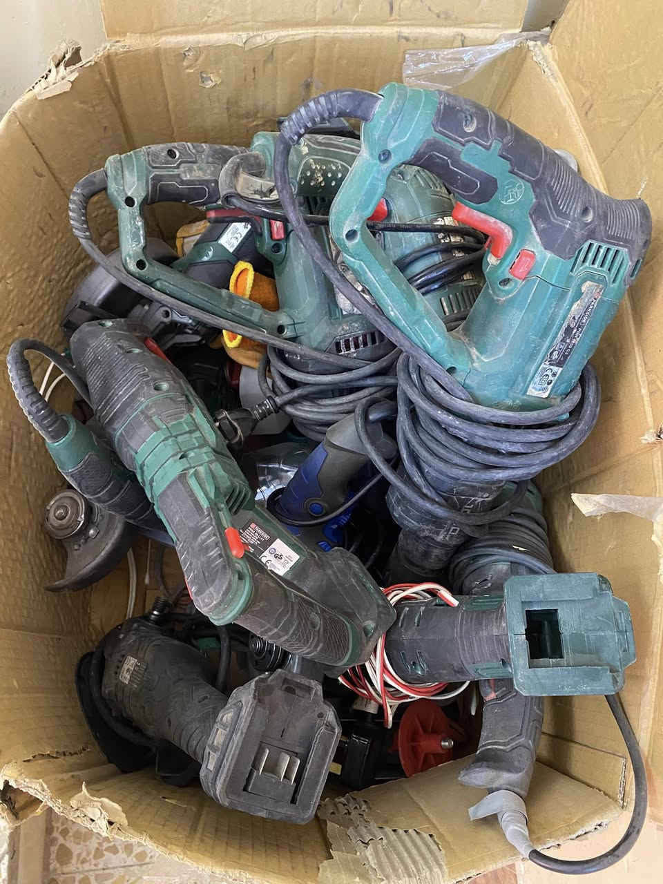 #عدد_يدويه
#الماني_اصلي_شرط

سعر القطعة 10 الف فقط ،

من رخصة الادمن المحترم 

عدد باله ماركة  #باركسايد  اصلي ، اعطال بسيطة بيع فحم بسعر جدا مناسب

ملاحظة ( الفحص قبل مغادرت المندوب رجاء بدون احراج) 

للطلب والحجز المراسله على الخاص او الاتصال على الرقم 

(***********) واتساب توصيل كل المحافظات 5
