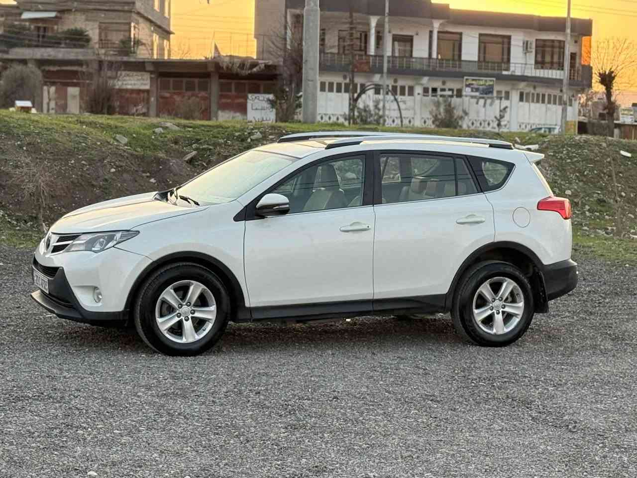 توێتا ڕاڤ 2014 فول خلیج  بەسمەو سڵاید سەنەوی تازەیە تاوەکو 2030 گێرو مەکینە و تەبریدو  تەقەو ڕەقە بەشەرت چوارتایەی تازەی لە ژێرە پێنج پارچەو نیوشانی بۆیاخە 129 گەڵا معامەلەیەکی زۆر کەم تکایە موشتەری نیت تێل مەکە لە گەڵ ڕێزم پارەی سبوخ عامم داناوە 
شوێن . شارەزوور . زەڕایەن 
*********** = *********** حلبجة, السليمانية
