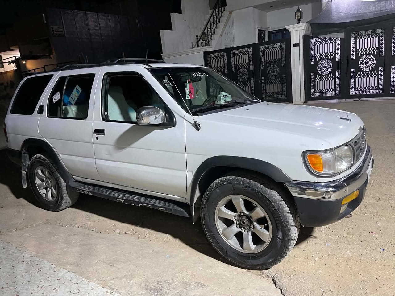 نيسان باثفندر 1997 كير محرك بطه 3000vvt.i ،كير اوتوماتيك  ومحرك فول نشطط شرط لاصرف ولا بخار سنويه2030 جامات كهرباء قفل مركزي شاشه وكامره 4تايرات جديد ويلات مال برادو جديد  دوشمه شرط تحويل هزه شهر ١١  مراوس وبيع ***********
