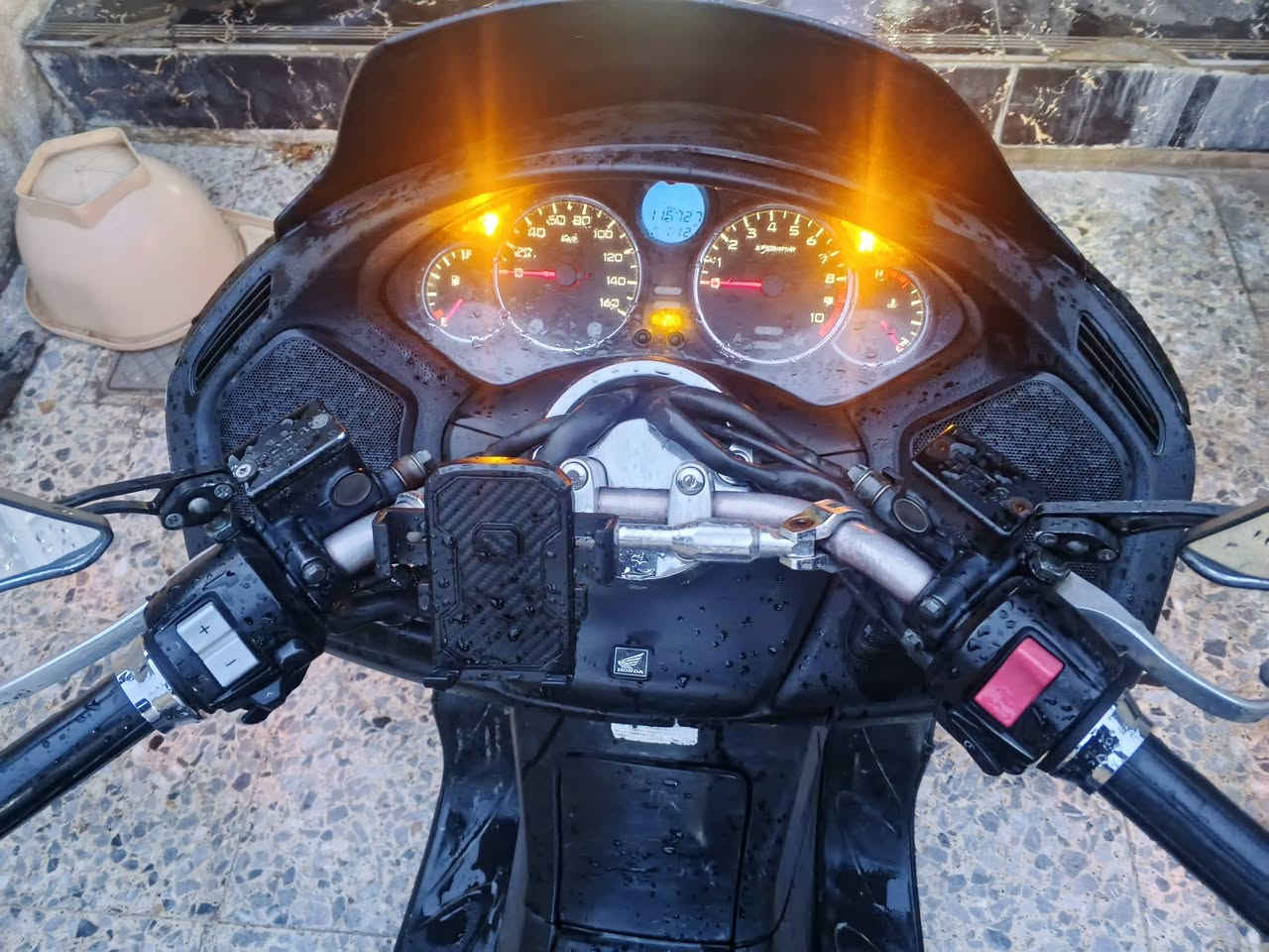 سلام عليكم عندي دراجه فورصه بصمه للبيع دراجه خير من الله كله شغاله محرك ناعم كهربايات كله شغاله عارض 800الف وبيه مجال مكاني بغداد لمعامل فلكت حي لنصر ***********
