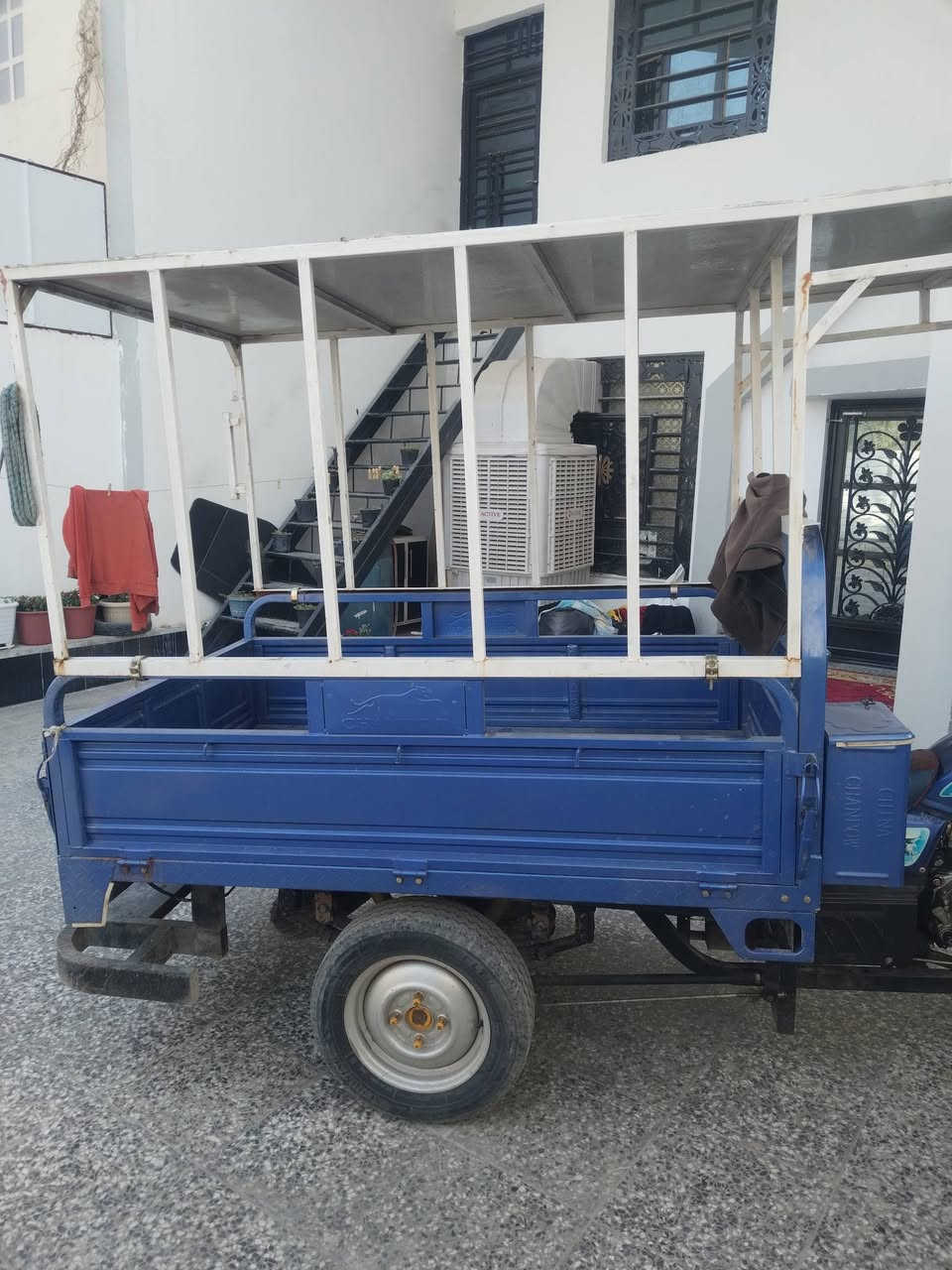 موديل ٢٠٢٣ للبيع ما مفتوح كلشي شغال بلاد
مرقم سنوية فقط تستلم لوحات من معندي اسويلك مكاتبة و تخابر راعيها

شراي اتصل ***********
