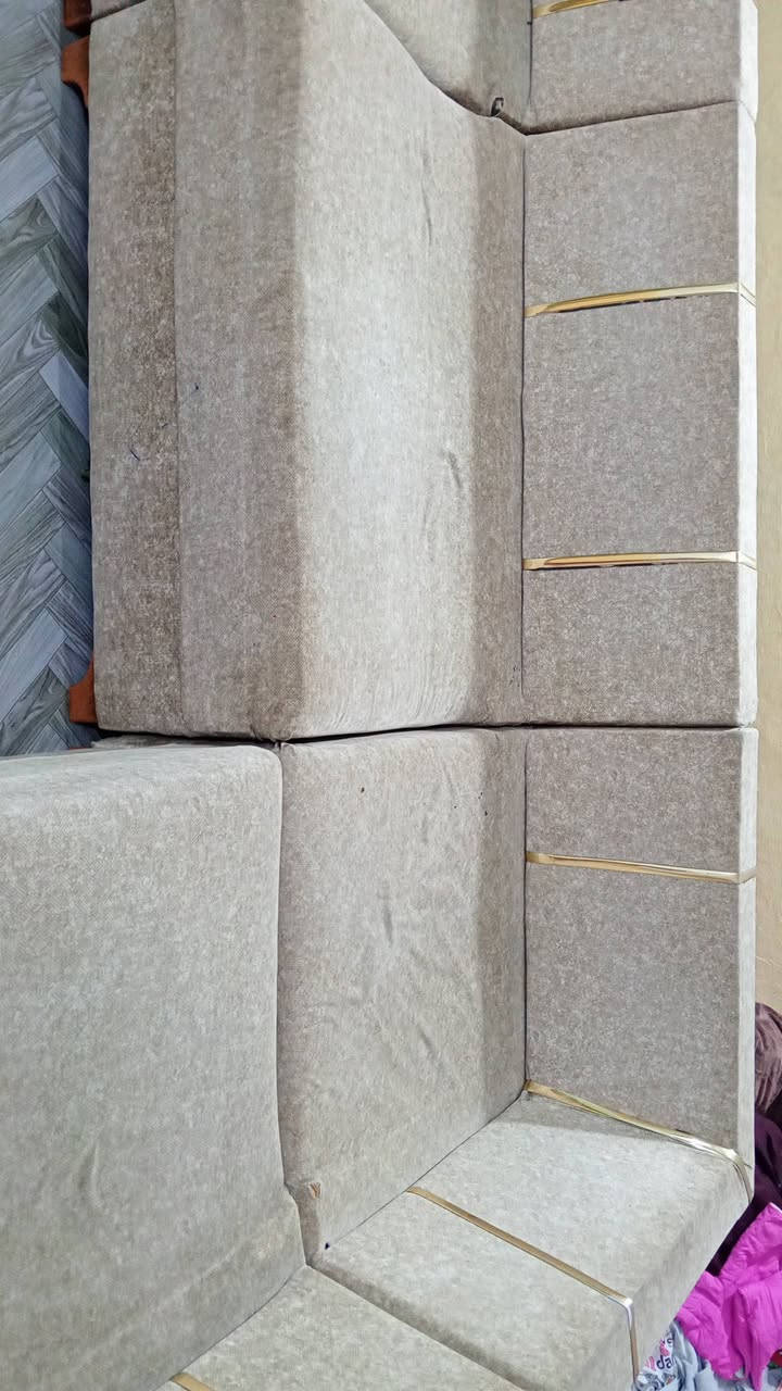 تخم للبيع نظيف بسعر 150 وبي مجال الشراي يتصل ***********
