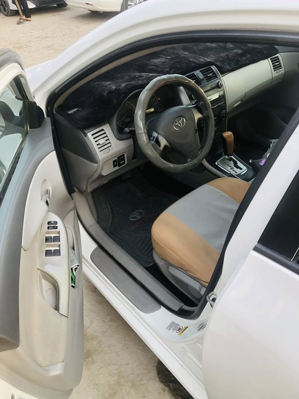 كرولا 2010. امريكي
كلين كفالةعامه 
محرك 1800 
رقم انبار 
السعر 130  بيها مجال 
***********
