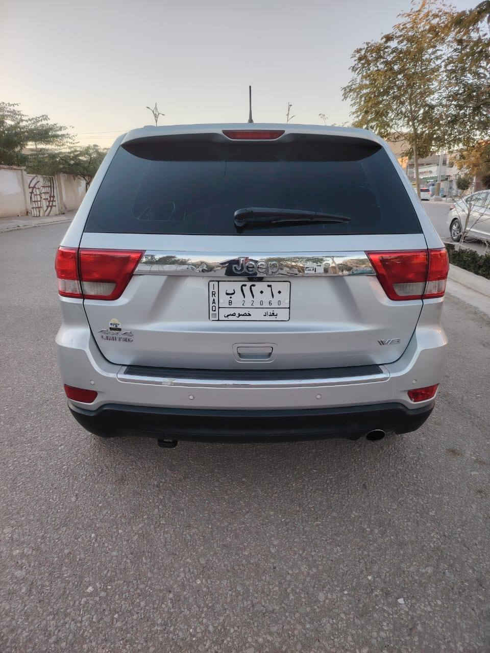 سلام عليكم سيارةجيب لاريدو موديل 2012 رقم بغداد خليجي فول مواصفات واحد ع واحد بنراما بصمة شاشة كامرة حساسات امامي خلفي تحكم ستيرن جهتين كشنات جلد كهربائيّ تبريد تدفة كشنات ستيرن كهربائيّ هيتر تدفئة تبريد قطعتين مانع نزلاق مثبت سرعة خمسة ويل كب كفاله كير مكينه حدادية تخم تاير تبريد مكينة حجم 6 سلندر  كفالة عامة بأستثناء بارد بسيط بالجاملغ بجهة السايق 
 السعر 177
العنوان كربلاء 
***********
