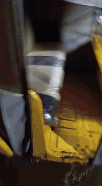 سلام عليكم تكتك للبيع موديل
٢٠/٥
السعر
٧مليون وبيهه مجال 
   رقم الهاتف ***********
