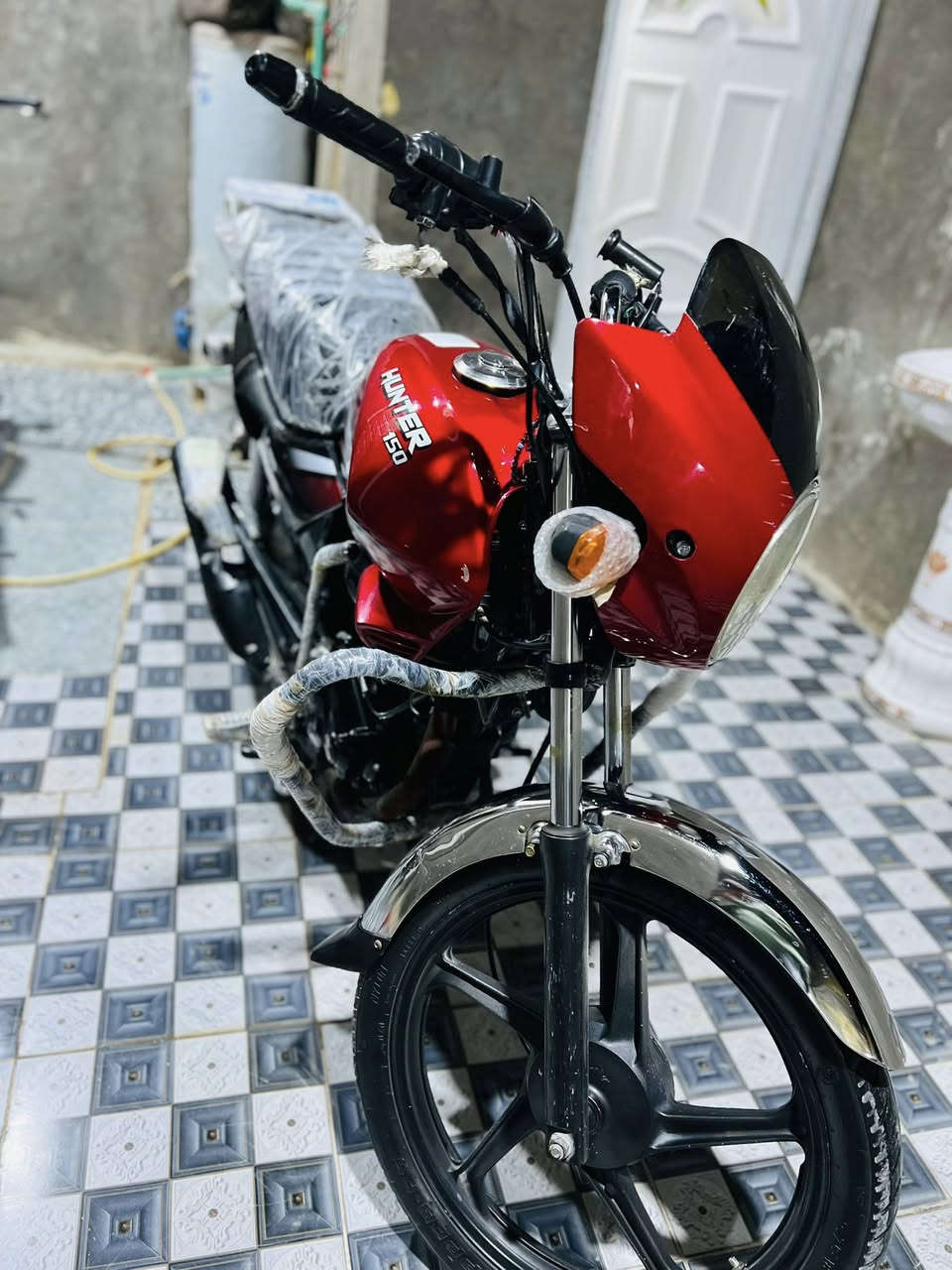 سلام عليكم 
هيرو 20مكفوله برغي مامفتوح بيه  ماناقصه اي شي مكان كوت سعر خاص. أو اتصل ***********
