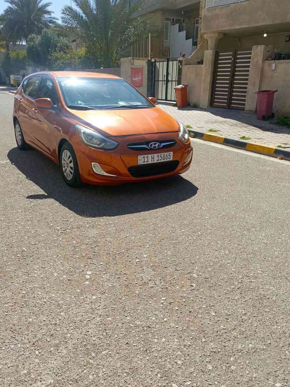 السلام عليكم 

هونداي اكسنت 2016 
للبيع او المراوس 
وارد امريكي كلين تايتل فقط بيها جاملغ وباب صبغ بالعراق اثر شخوط 
رقم بغداد حرة 
سيارة جديدة ماشية 60km 
بيع او مراوس 
واسط الكوت الهورة 
السعر 112 وبيها مجال للطيبين 
رقم الهاتف ***********
