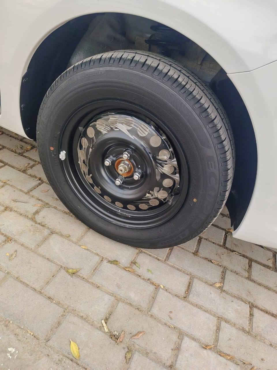 ***********نيسان صني 2025 سياره كفاله عامه زيرو على وضع الشركه بدون وكاله شاشه لكزس حساسات السعر 131 وبيها مجال قليل
