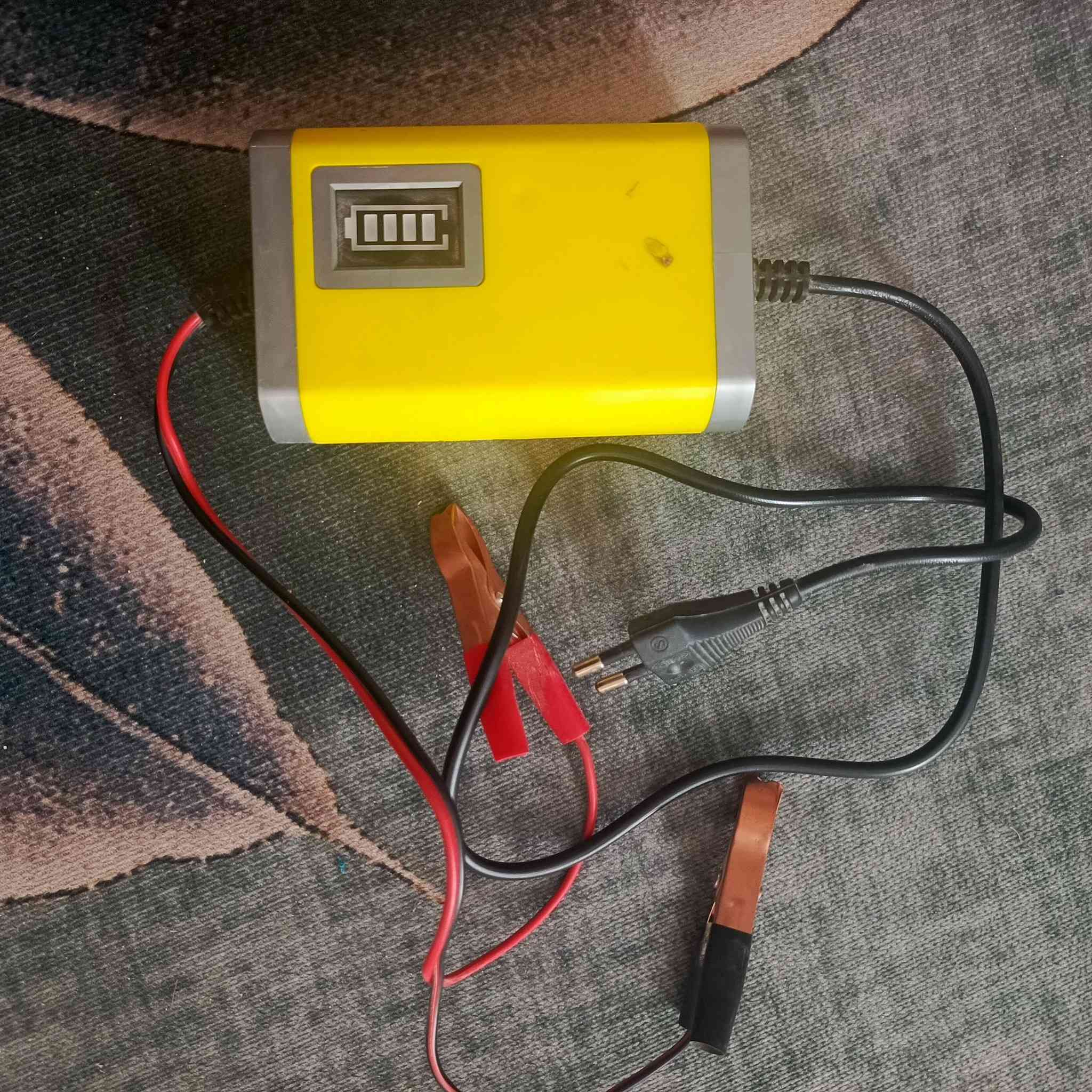 عاكسه مع شاحن الباتري 1500واط جديد
قيم وخذ عاكسة 1500واط
واتساب ***********
