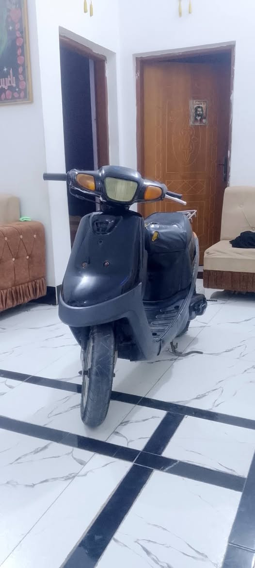 بتره خطين دراجه كلش نضيفه وجاهزه  كهربائيات كلها شغاله سلف هندر لايت بك لايت اشاير هورن عداد بانزين دشبول كله شغال  شلعه قويه  سرعه دك 60  مكينه ناعمه خرسه دراجه نشطه ومال جناي  السعر 275 مكان ناصريه ‏‪***********‬‏
