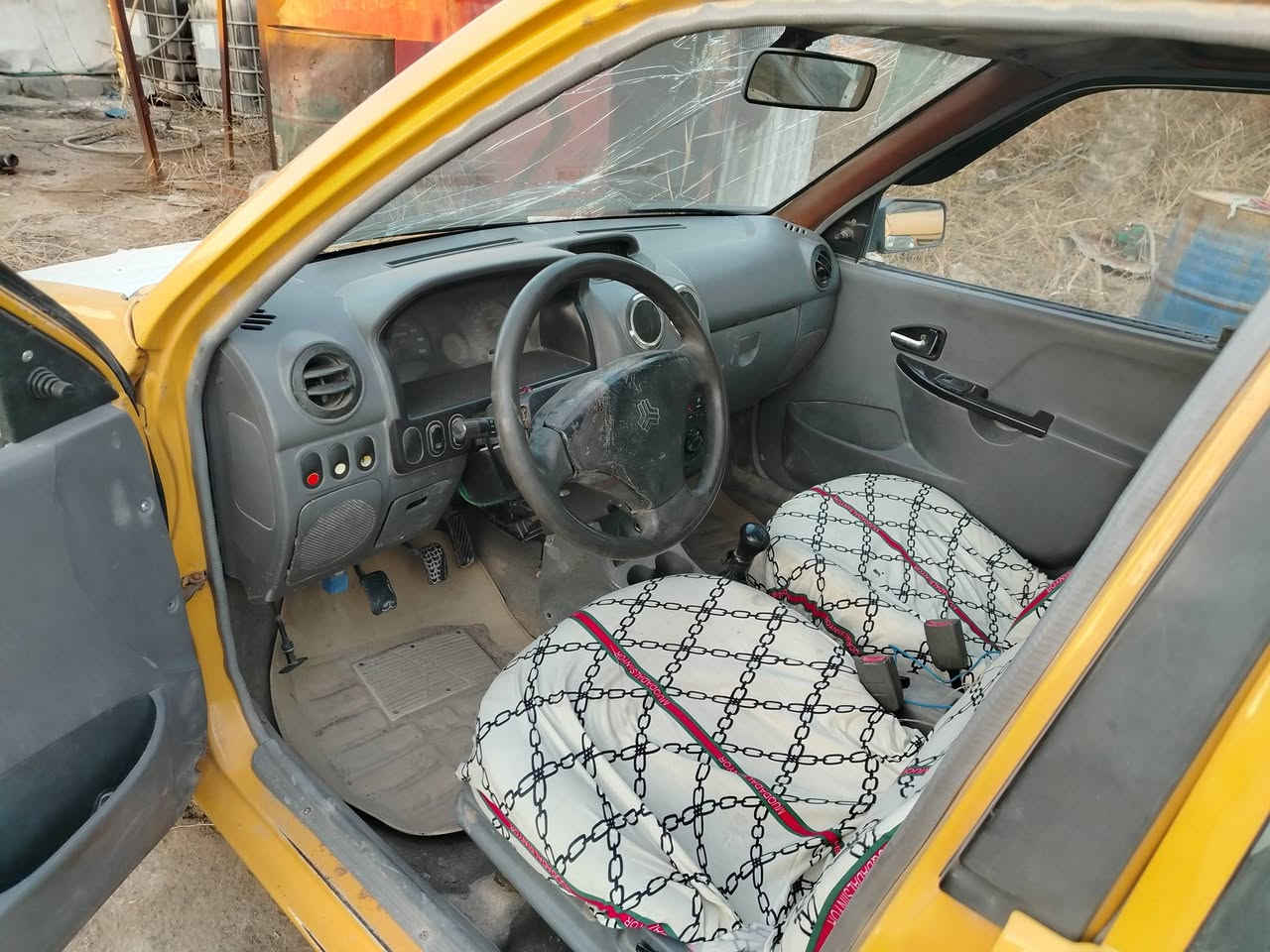 للبيع سايبا موديل ١٢ رقم رقم احمر سنويه عظم سياره شغاله وجاهزه كير ومحرك وحداديه وتخم تاير السعر ٩ أوراق قفل للاتصال ***********
