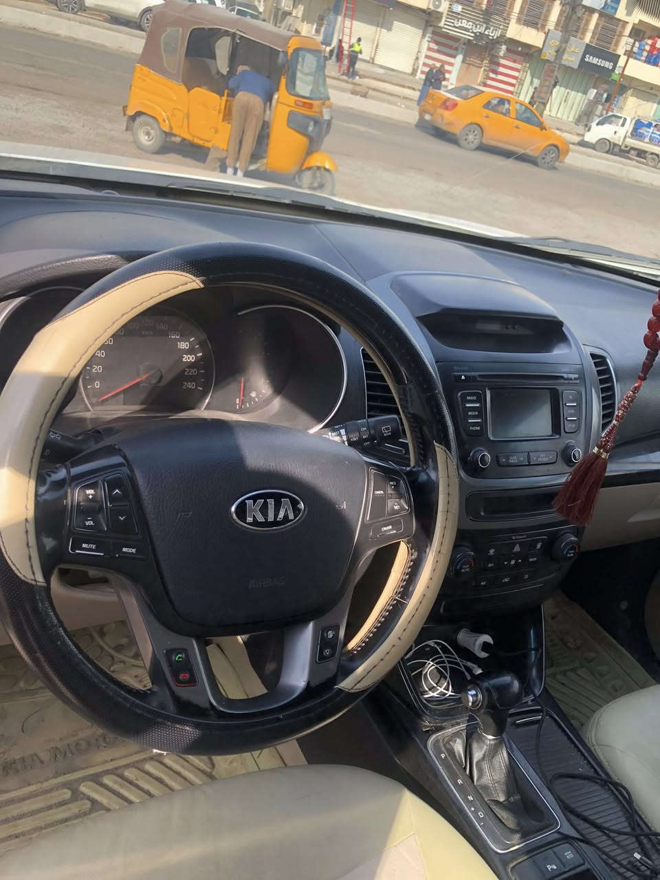 لبيع سعر 145 رقم سليمانيه نكليزي بسمي 
عنوان سياره بغداد المدينه 
تفاصيل ازيد ***********
سبعه راكب محرك اربعه دوش
