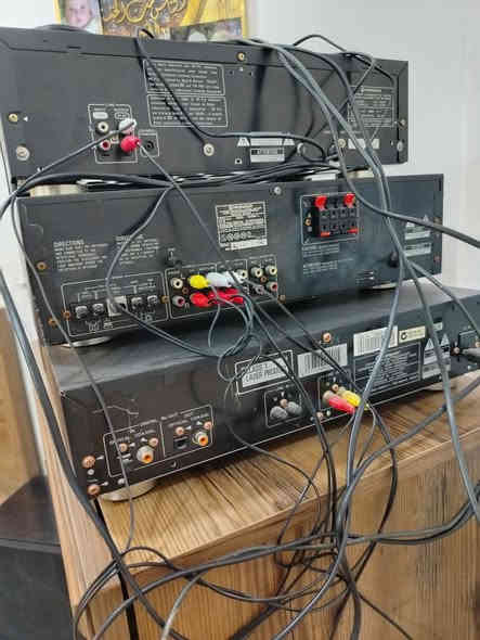 سلام عليكم من رخصة الادمن سستم حجم لارج باينير امبلي فاير و دك كاسيت وسيدي وبلوتوث بدون سماعات بدون تصليح 470 واط كهرباء 220 السعر ٢٠٠ الف ممتواجد على النت الشراي يتصل ***********
