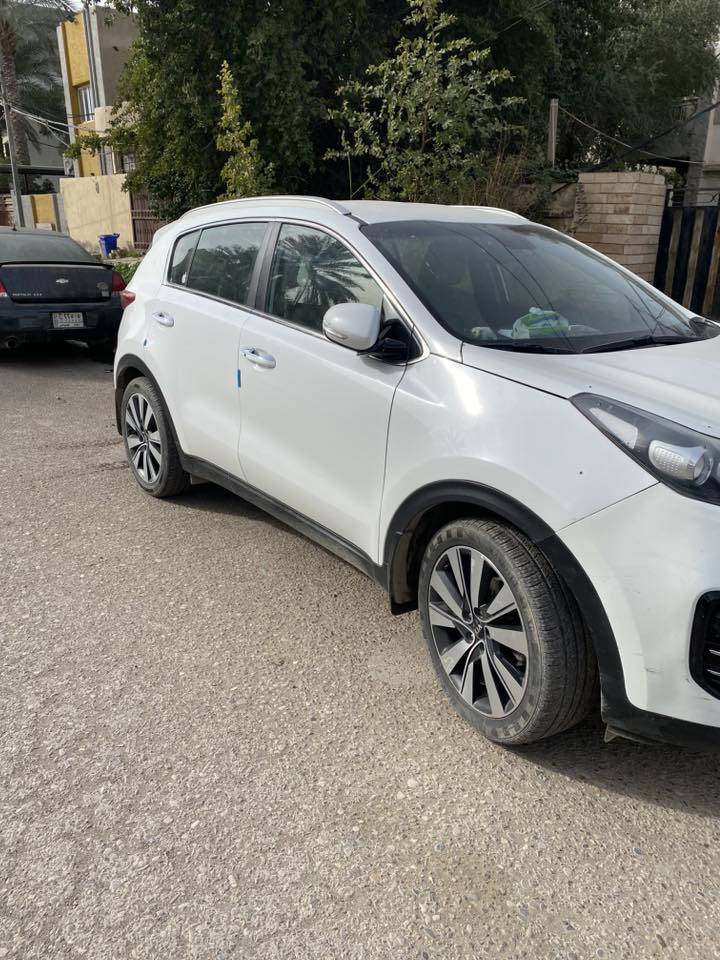 السلام عليكم كيا سبورتج موديل 2017 رقم بغداد خليجي بسمي السيارة جاهزة تدفئة تبريد تخم تاير محرك كير خير من الله حساسات خلفي امامي بصمه السيارة عله وضع الشركة كلشي مامفتوح بيها ماعدة شبر بخشم البنيد صبغ مكان السيارة بعقوبه السعر 175$ للاستفسار ‭0771 168 3422‬
