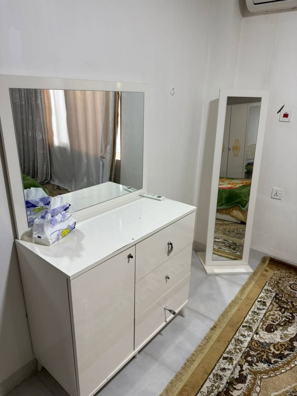 نوستنیکی سپی ٢ نەفەری زۆر پاکوو خاوینە  مالی دۆستە ٦ پارجەیە دۆشەکی باشی لەگەلە بۆفرۆشتن لە سلیمانی  viber      Wats app 0771 9648587
