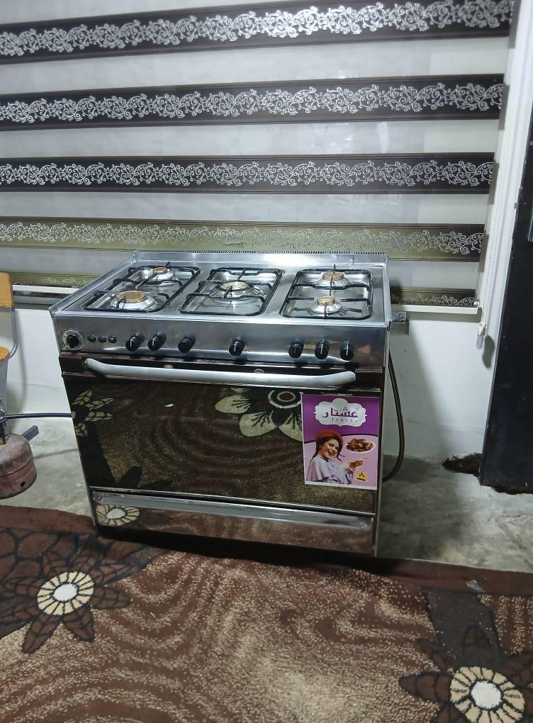 طباخ تكنو عشتار مصري للبيع شرط نضافة شغل السعر ١٦٠الرقم الهاتف ***********
