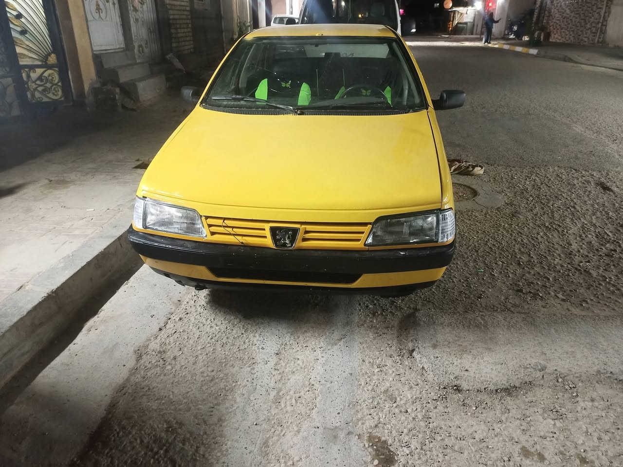 السلام عليكم بيجو روى رقم بغداد الاماني سنويه عضم رااعيه ماندله اكفلك سرقه وعشاير
موديل 10 كير نظيف محرك بي خيط بخار السياره كهربائيات كله شغاله شواصي كله نضيفه قفله 11 ورقه  لا تعبك ولا تعبني مكانه نجف ***********
