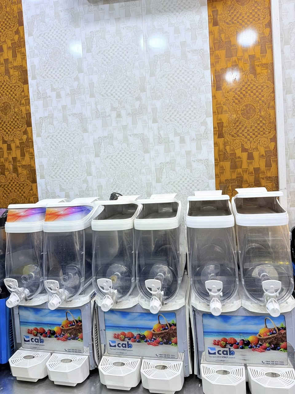 ازبري كاب ايطالي
مستخدم نضيف 

العدد 3

السعر 900$

جاهزات شغالات بدون اي نقص 

السعر والتفاصيل الاتصال ع الرقم 

***********

***********
