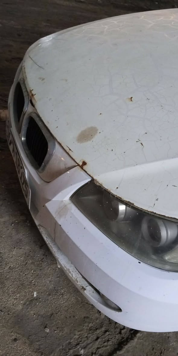 ليفان 13 رقم دولي قادسية
السعر 30 
مكاني ديوانية 
محرك وكير عادي ... خير من الله 
كهربائيات ...

رقمي ***********
