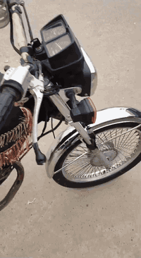 سلام عليكم  
دراجه ايراني 4كير للبيع موديل 2021 دراجه خير من الله عقل رياضي طلكلجات جدد بنزات خلفي جدد كهربائيات كلهه شغاله شلعه خير من الله الدراجه هندر واح تشتغل
السعر 525الف بيه مجال المكان الشعب حي البساتين للستفسار ***********
