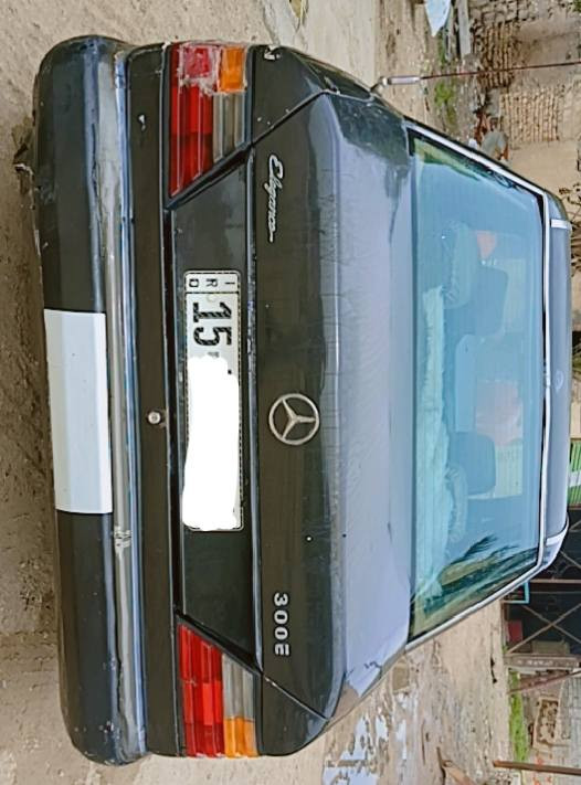 سلام عليكم بيع او مراوس  مرسيدس دب موديل 91 سياره بسمي رقم انبار دولي كير ومحرك بطه 2500 مصبوغه عام السعر 47 وبيه مجال رقم الهاتف ***********
