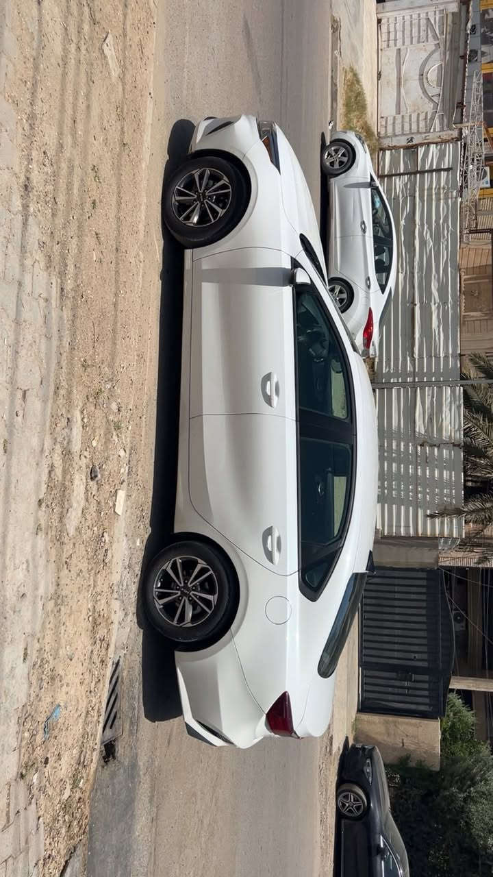 � للبيع Kia,,  EXموديل 2024 🚘
✨ سيارة بحالة ممتازة

🔹 دخول جديد

🔹 حادث جاملق خلفي 

🔹 محرك 2000 CC DOHC

🔹 نظافة عالية وسعر منافس

📋 المواصفات:

✅ تشغيل صويج 

✅ دخول ذكي (Smart Key)

✅ شاشة حديثة تدعم Apple

 Auto Hold ✅

✅ سايد بريك 

✅ كاميرا 360 درجة (دوارة)

✅ رادار أمامي

✅ رادار خلفي

✅ رادار جانبي

✅ نظام تحديد المسار (

✅ وضعيات قيادة متعددة

✅

✅ إنارة خلفية LED

✅ ويل قياس 16

📍موقع سياره بغداد الغزاليه 

💰 السعر: اتصل وتدلل 

📞 للاستفسار والحجز /***********
