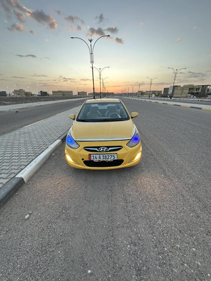 يا الله. اكسنت مديل 13 سياره كفاله من ضربا وتبديل مكينه 1600دوش. تبريد  ثلج توني مبدل منضومه كامله  تخم تاير جديد شاشا تحكمات كلها شغاله. سياره  سنويه لل 2031 مصفره وكامله تحويل ثاني يوم (((ملاحضه))) سياره من تحمه نمره رابعه فقط شيل رجلك من بانزين يله تجي. غير هاذ ذكرته مابيها سياره وانا خادم سعر 70 وبيها مجال للشراي. مكاني البصره  5 ميل. رحمه عل والديكم مو شراي لا تكسر بلسعر 0777 378 3272
