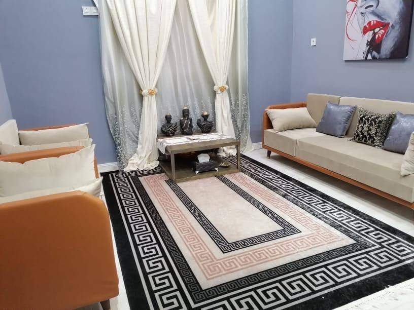 القنفات الصغار قياسههم طول وعرض 110* 75
والكبيره طولها 220 * 110
 تفصال دبل بلوك ثقيل ٣ طبقات  الظهر مالته جلد فصلته ب٧٥٠ واريده ب٥٠٠ وبي مجال 
المكان البصرة حي الحسين


**إذا كنت صاحب هذا الإعلان وتريد حذفه لأي سبب، رجاءا أرسل رسالة إلى الدعم الفني**