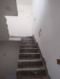 بيت للبيع • ١٠٠م • دورين