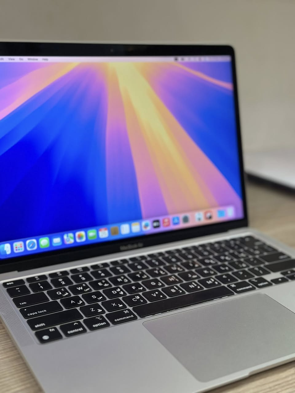سلام عليكم
Mac book air 
M1
Ram16
هارد 1 تيرا
مواصفات عالية 
لون سلفر 
 السعر  950 الف 
بغداد المنصور 
***********
